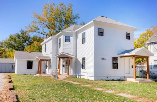 Sherman Hill Casa | Near Downtown ~ 2BDR & Fun Backyard ~ Pet Friendly