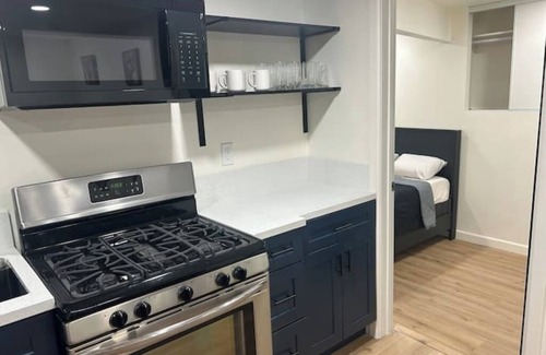 Los Angeles Apartamento | Near Downtown Los Angeles with a BREATH-TAKING VIEW!
