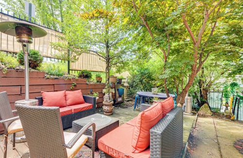 Scranton Casa | Walk to Nay Aug Park: Grand Group Getaway w/ Patio