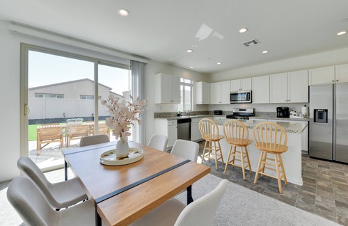 Coachella Cabaña | Near Empire Polo Field: Coachella Vacation Rental