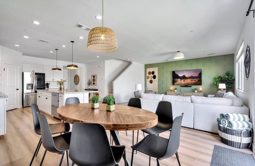 Coachella Casa | Near festival grounds, golf and more!