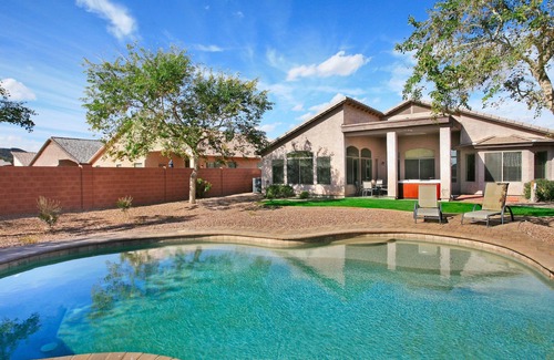 Deer Valley Casa | Near Great Shopping & Dining! Pool Table & Games!