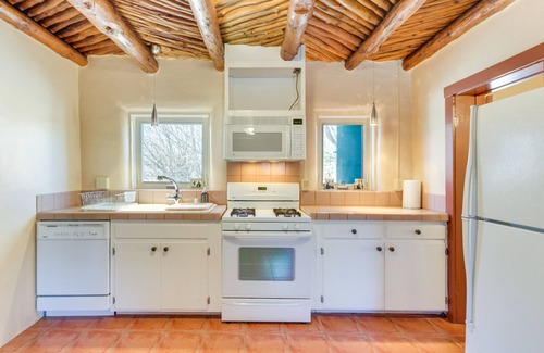 Mora Cabaña | Near Hiking & Skiing: Mora Cottage w/ Mtn Views