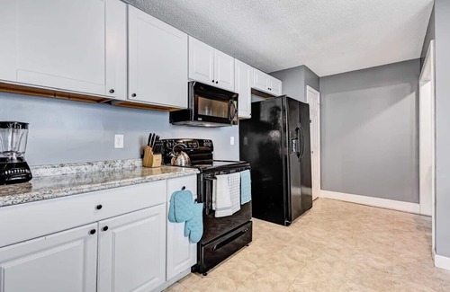 Savannah Casa | Near Hospital and Downtown- Lodging on Leghorn
