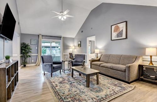 Savannah Casa | Near Hospital and Downtown- Lodging on Leghorn