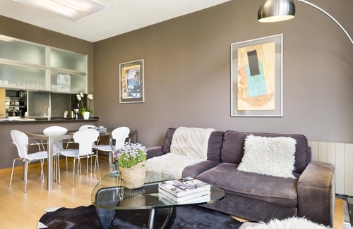 el Fort Pienc Apartamento | Cerca de La Catedral del Mar - 3 habitaciones 8 pax con piscina - WiFi gratis