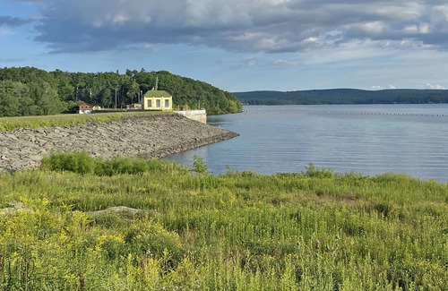 White Mills Cabaña | Near Lake Wallenpaupack, Hot Tub & Fire Pit