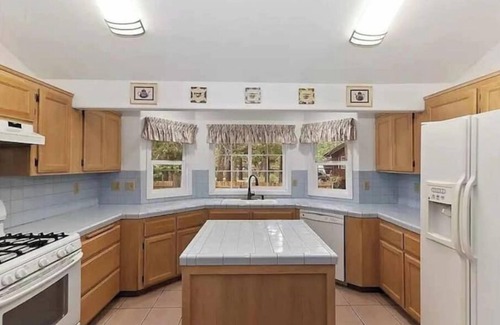 Big Bear Casa | Near Lake with Hot tubs, Game Room & 06Cars Park Space