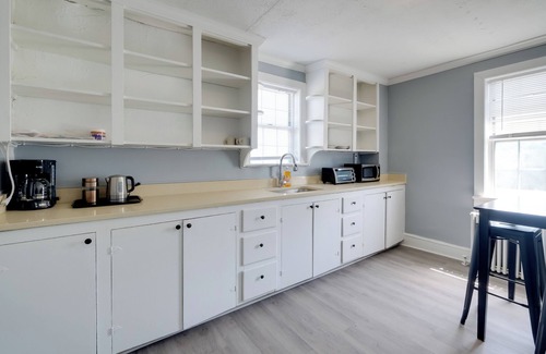 Hamilton Apartamento | Near Loudoun Wine Trail: Apt w/ Restaurant On-Site