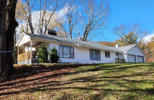 Pleasant Valley Casa | Near Marist/Vassar/Culinary Inst./Historic Sites!
