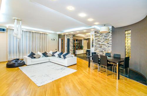 Nasimi Casa | Near Marriot Courtyard 4 bedroom