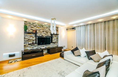 Nasimi Casa | Near Marriot Courtyard 4 bedroom
