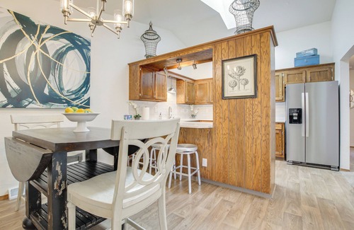 Green Bay Casa | Near Medical Corridor: 'Whimsy Wisconsin' Duplex