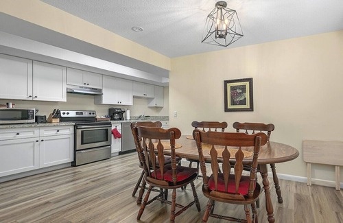 Melbourne Casa | Near MLB Airport, FIT, HRMC, Downtown & Beaches! 2