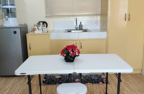 San Dionisio Apartamento | Near NAIA Manila Airport, "Budget Studio Condo", 4km to NAIA, 11P