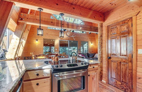 Duck Creek Village Cabina | Near National Parks: Duck Creek Cabin Retreat