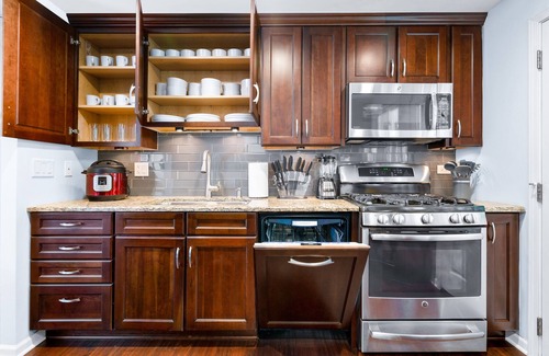 Wasco Casa | Near Chicago&O’Hare/King Bed/WiFi+Game room