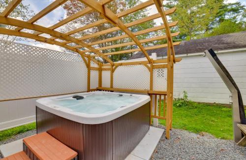 Blakeslee Casa | Near Parks and Lakes Blakeslee Home with Private Yard