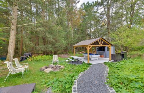 Blakeslee Casa | Near Parks and Lakes Blakeslee Home with Private Yard