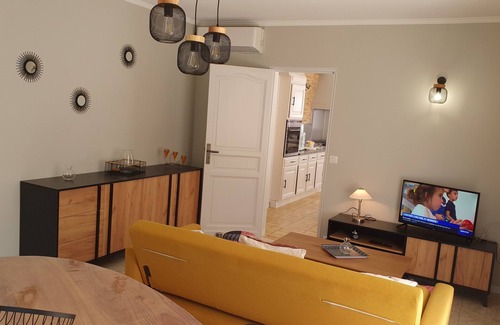 Saint-Andre-dAllas Cabaña | NEAR SARLAT Gîte 3* for 10 persons LA GRANDE SALAMANDRE with SWIMMING POOL