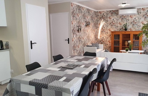 Saint-Andre-dAllas Casa | Near Sarlat gîte " La Figuière " 3* all comfort for 4 to 6 pers. Air-conditioned