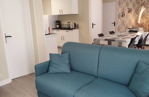 Saint-Andre-dAllas Casa | Near Sarlat gîte " La Figuière " 3* all comfort for 4 to 6 pers. Air-conditioned