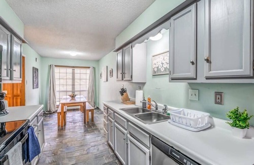 Cordova Casa | Near Shelby Farms & Greenline- Cordova Comfort