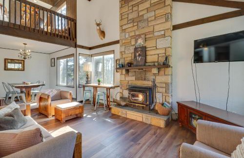 Long Pond Casa | Near Skiing Lakefront Gem with Kayaks in Long Pond