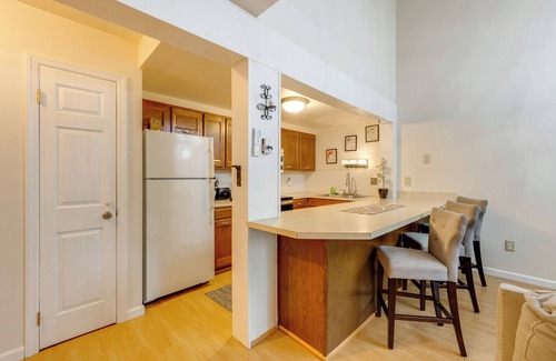 Lake Harmony Casa | Near Skiing & Lakes: Contemporary Poconos Townhome