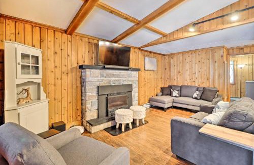 Locust Lake Village Casa | Near Skiing Pocono Lake Cabin with Screened Patio