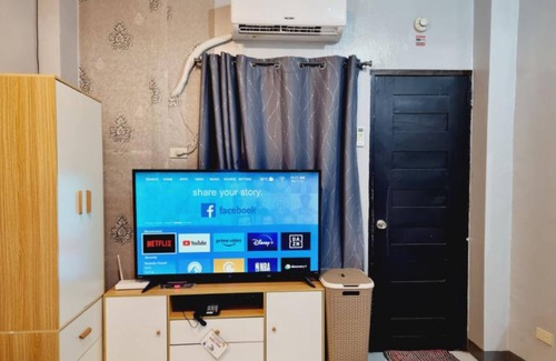 Pasong Tamo Apartamento | Near SM North and MRT/LRT - Perfect for roaming around Metro Manila!