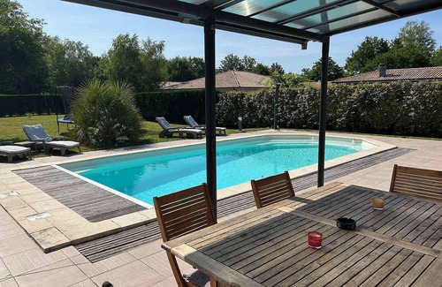 Grayan-Et-L'Hopital Casa | Cómoda casa de 100 m2 con jardín vallado de 2400m2 y piscina climatizada.