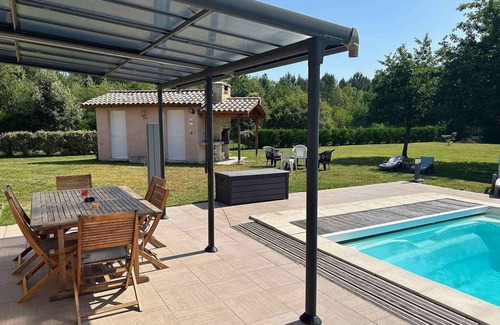 Grayan-Et-L'Hopital Casa | Cómoda casa de 100 m2 con jardín vallado de 2400m2 y piscina climatizada.