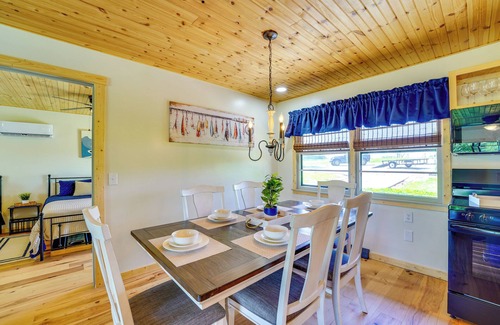 Golden Casa | Near Table Rock Lake: Family Home w/ Deck & Views