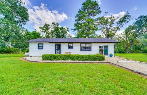 Golden Casa | Near Table Rock Lake Family Home with Deck and Views