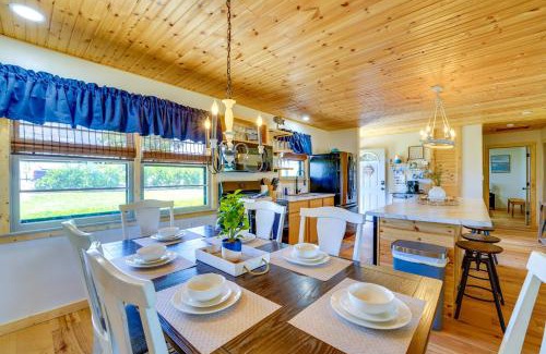 Golden Casa | Near Table Rock Lake Family Home with Deck and Views