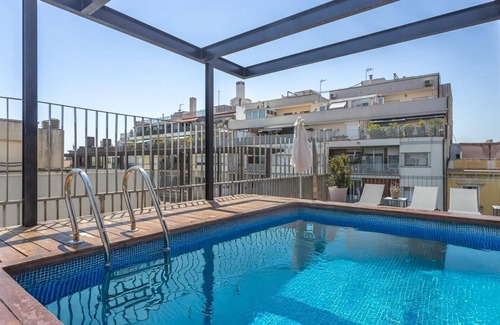 el Fort Pienc Apartamento | Cerca de la playa 3 habitaciones con piscina y balcón - 8 pax - WiFi gratis