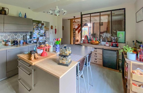 La Dagueniere Casa | Near the Loire River, this beautiful mansion with swimming pool welcomes you.