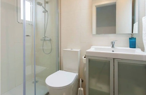 Alcantara Apartamento | Near the River 3 Bedrooms Flat, with AC for 9