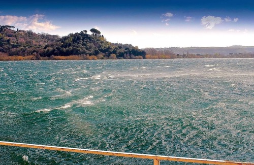 Lake Bracciano Apartamento | Cerca de la plaza del lago en el Parque Natural Regional Bracciano Martignano