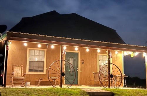 Hennepin Casa | The Brandin 'Post en el rancho Flyin' D