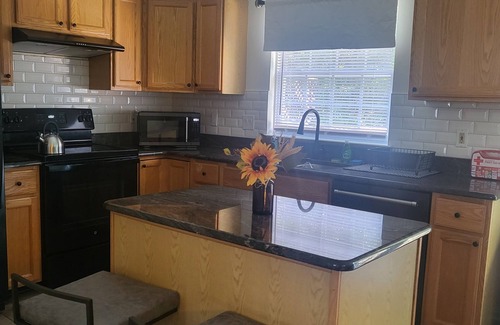 Newark Casa | Near University of Delaware, Christiana Care Hospital, & the Christiana Mall!
