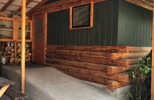 Cody Cabina | Near Yellowstone, this Cabin will throw you back in time!