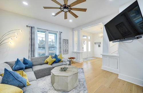 Mahncke Park Casa | Near Zoo and Riverwalk Spacious Home with Heated Pool
