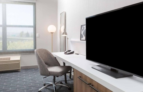 San Leandro Casa | Near Zoo, Arena, and OAK Airport !!