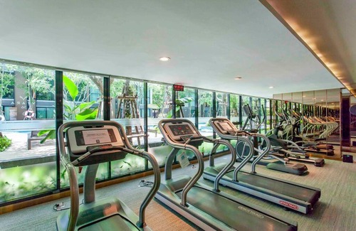 Khlong Toei Apartamento | NearBTS FastWifi Checkin24h BIG Pool Suana Gym