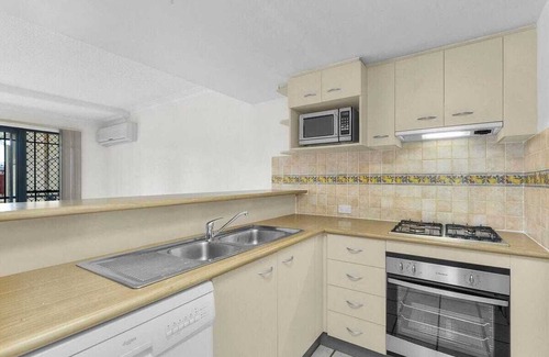 Fortitude Valley Apartamento | Nearby Showgrounds and James St and King Williams Precints
