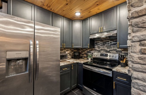 Caton Cabina | NearDollywood/PoolTable/Private