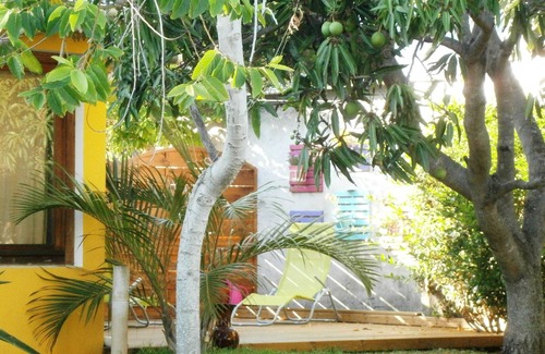 Etang Sale Les Bains Villa | playa más cercana, colores Villa volvieron a su jardín y piscina