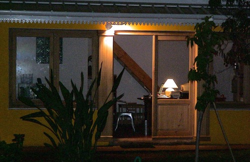 Etang Sale Les Bains Villa | playa más cercana, colores Villa volvieron a su jardín y piscina